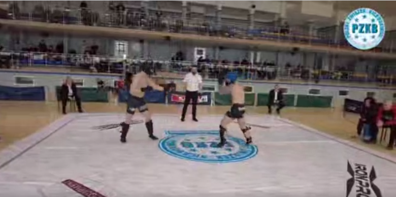 You are currently viewing Kickboxing Combat w Jurajskiej Akademii Sportu